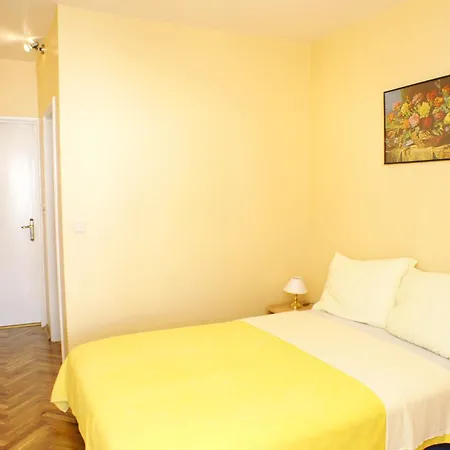 4172b * Vodice